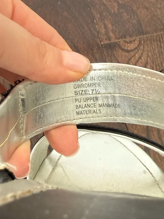 Guess Wedges - Picture 7 of 11